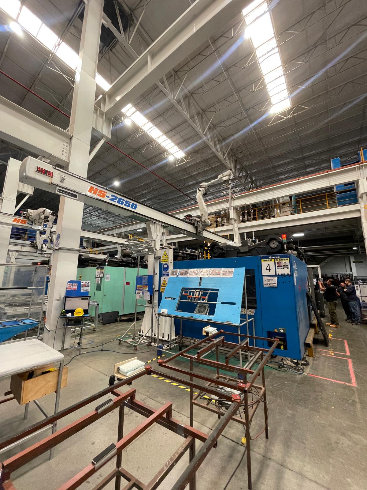 LS MTRON SERVOMOTOR 2300 TON – MODEL: THE ONE 2300, 10,000G, YEAR: 2019.